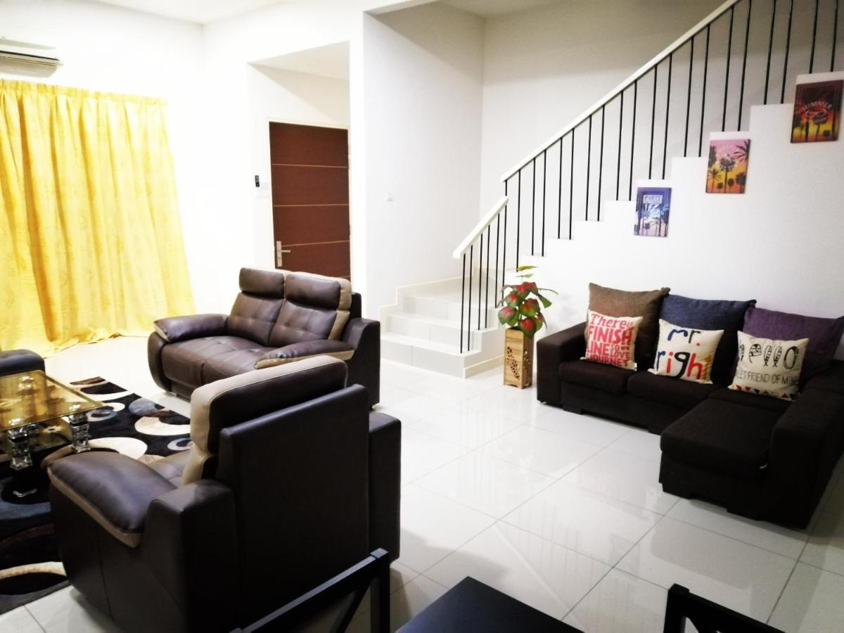 A&D Home-Stay @Kota Warisan, Szepang Kültér fotó