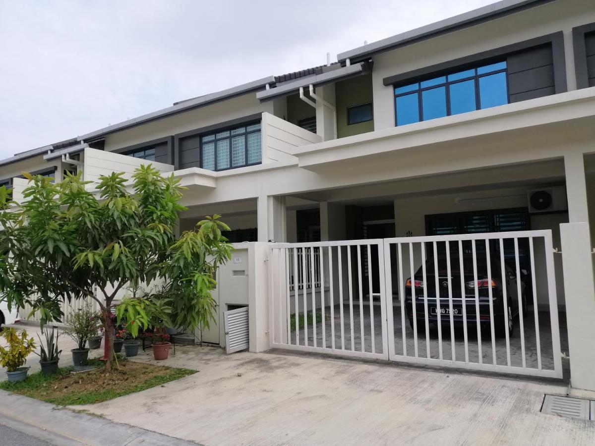 A&D Home-Stay @Kota Warisan, Szepang Kültér fotó